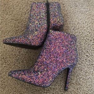 Shiny Boots Size 5 NWOT